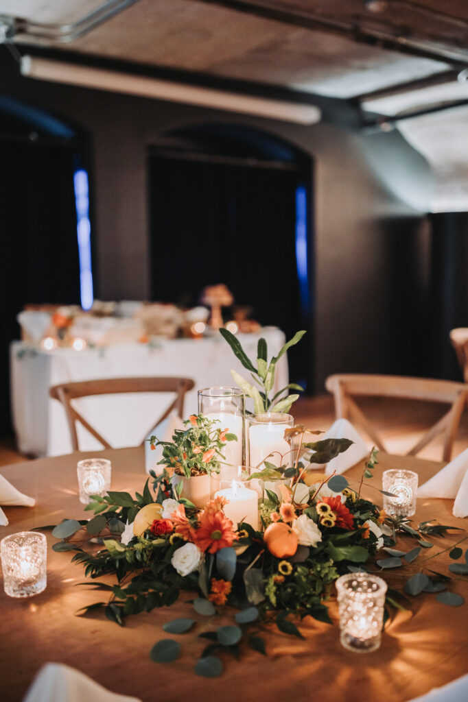 flower plants used as sustainable table decor for wedding day. 