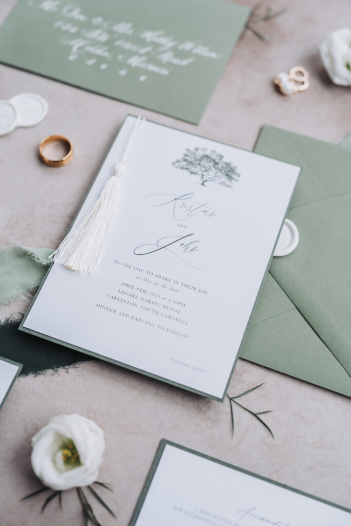 Green set of wedding invitations